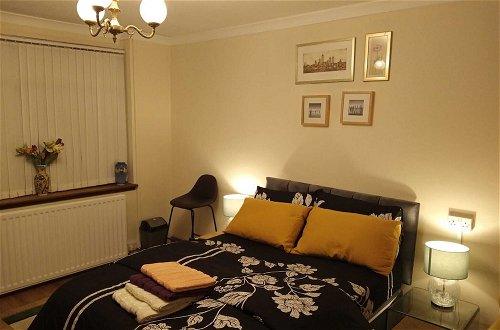 Foto 4 - Beautiful 4-bed Apartment in Wolverhampton