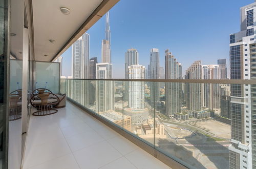 Foto 1 - Luxurious 2B With Burj Views in Business Bay