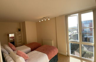 Photo 3 - Free Parking Near City Centre & Stadium Sleeps 6-8