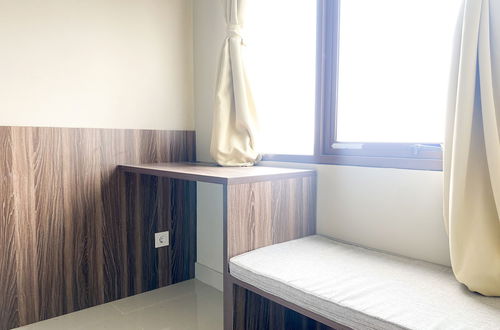 Foto 17 - Comfy And Homey Studio At Gateway Park Lrt City Bekasi Apartment