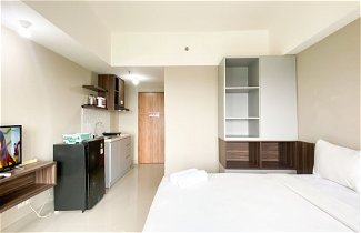 Photo 2 - Comfy And Homey Studio At Gateway Park Lrt City Bekasi Apartment