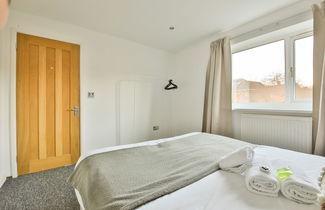 Photo 1 - Bright & Airy 3-Bed with Parking