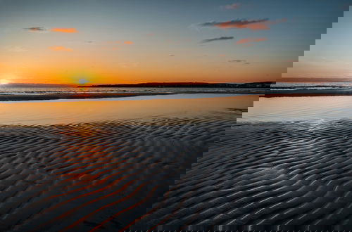 Photo 32 - Costa Ovest Apartment Waves