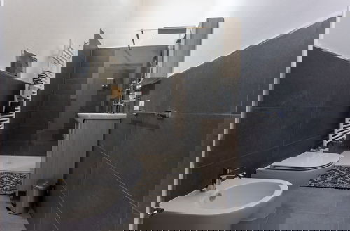 Photo 27 - Costa Ovest Apartment Waves
