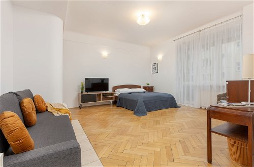 Photo 17 - Studio in Warsaw Center by Renters