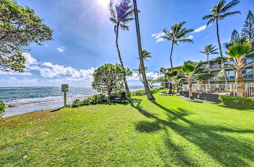 Foto 4 - Waipouli Beachfront Condo w/ Balcony + Ocean Views