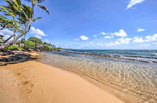 Foto 10 - Waipouli Beachfront Condo w/ Balcony + Ocean Views