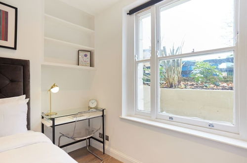 Photo 10 - The Bermondsey Place - Cozy 2bdr Flat