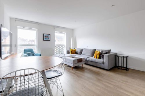 Photo 17 - Gorgeous 1BD Flat - 10 Mins From Clapham Common