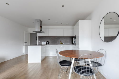 Photo 13 - Gorgeous 1BD Flat - 10 Mins From Clapham Common