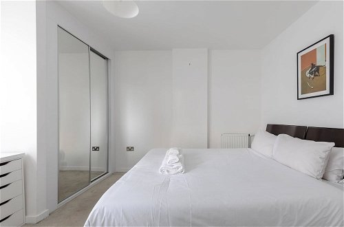 Foto 3 - Gorgeous 1BD Flat - 10 Mins From Clapham Common