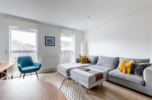 Foto 18 - Gorgeous 1BD Flat - 10 Mins From Clapham Common