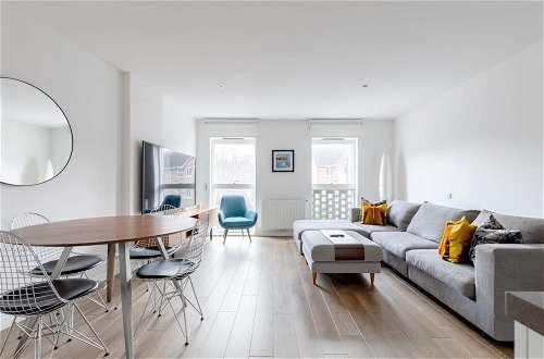 Photo 1 - Gorgeous 1BD Flat - 10 Mins From Clapham Common