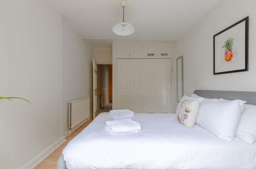 Photo 5 - Serene & Stylish 1BD Flat - Tooting Bec