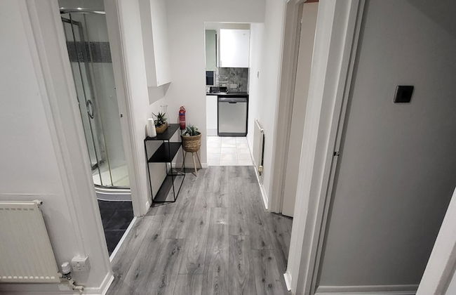 Charming 2-bed Apartment in Grays - Foto 14