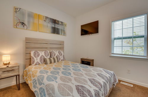 Photo 5 - Modern Atlanta Vacation Rental: 6 Mi to Downtown