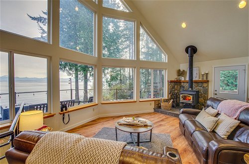 Foto 19 - Hat Island Home w/ Stunning View & Wraparound Deck