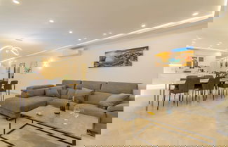 Photo 1 - Spacious & Modern by the sea Qawr