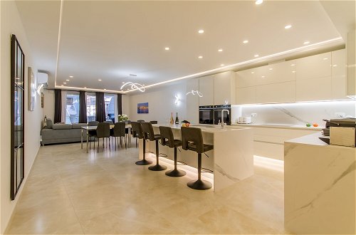 Foto 11 - Aquamarine Luxury Apartment Qawra