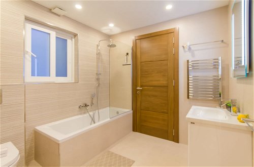 Foto 16 - Aquamarine Luxury Apartment Qawra