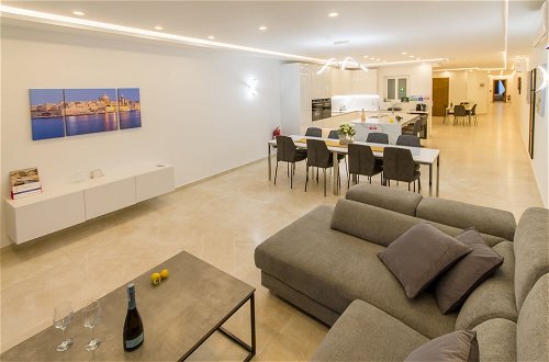 Foto 12 - Aquamarine Luxury Apartment Qawra