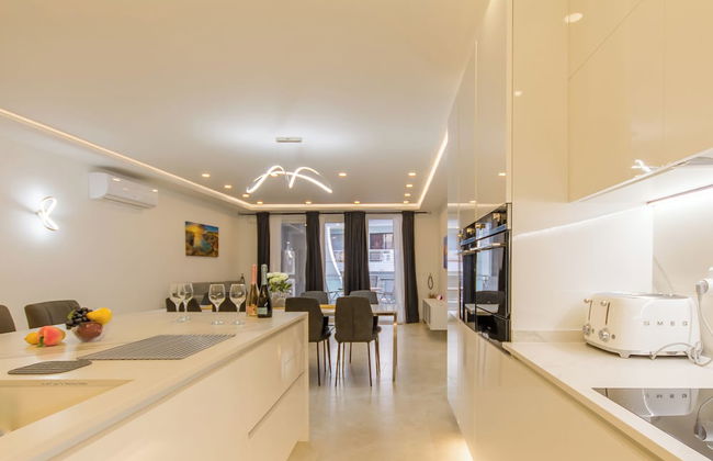 A Spacious & Modern Apart by the sea - Foto 9