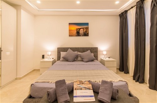 Foto 8 - Aquamarine Luxury Apartment Qawra