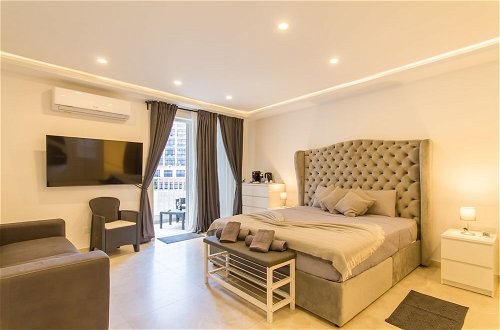 Foto 3 - Aquamarine Luxury Apartment Qawra