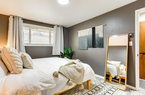 Photo 6 - Scandi Boho Seattle Apartment w/ a King-sized Bed