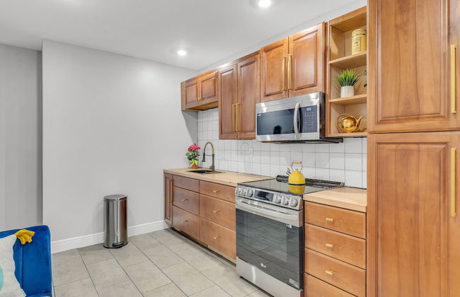 Patio Central City W Oxford St 1BR - Photo 12