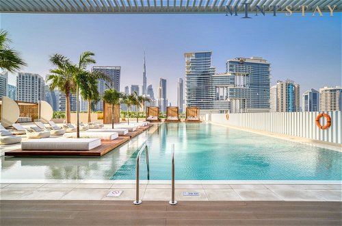 Foto 4 - Sleek Comfy Studio w Burj Khalifa View Balcony