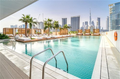 Foto 25 - Sleek Comfy Studio w Burj Khalifa View Balcony