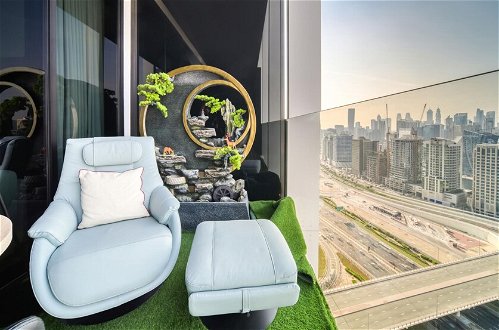Foto 11 - Sleek Comfy Studio w Burj Khalifa View Balcony