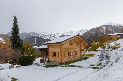 Foto 8 - Rosaline - Large and Cosy Swiss Chalet With Beautiful Views