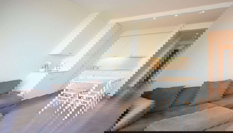 Foto 1 - Apartment on the Coast With Beach Access