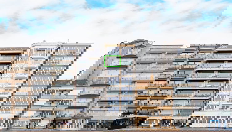 Foto 1 - Apartment on the Coast With Beach Access