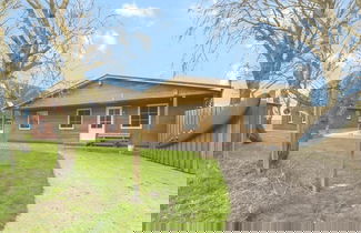 Foto 1 - Wooden Holiday Home With a View of the Dike