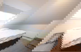 Foto 3 - Modern Apartment Near Seabeach