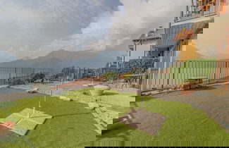 Foto 2 - Golden View Apartment