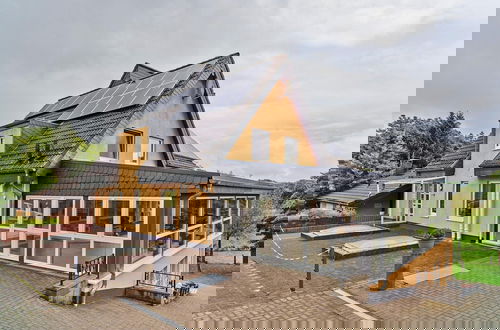Foto 33 - Tasteful Holiday Home With Private Pool