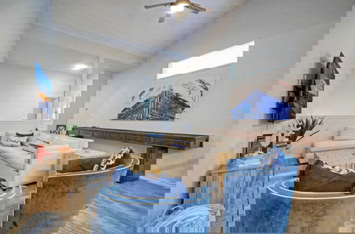 Foto 6 - Private Yard, Cornhole, Resort Pool Oasis w/ Slide Down the Shore by Avantstay