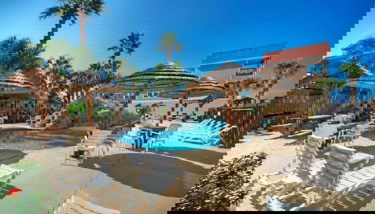 Foto 1 - Private Yard, Cornhole, Resort Pool Oasis w/ Slide Down the Shore by Avantstay