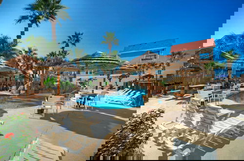 Foto 1 - Private Yard, Cornhole, Resort Pool Oasis w/ Slide Down the Shore by Avantstay