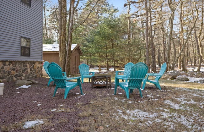 The Breck by Avantstay Modern 6bdr Cabin w/ Hot Tub & Game Room - Photo 34