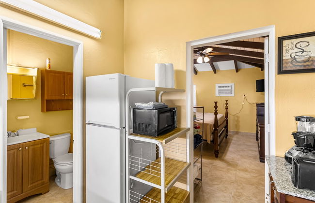 A Getaway From Your Getaway 1 Bedroom Condo by RedAwning - Photo 11