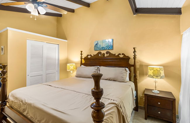 A Getaway From Your Getaway 1 Bedroom Condo by RedAwning - Photo 6