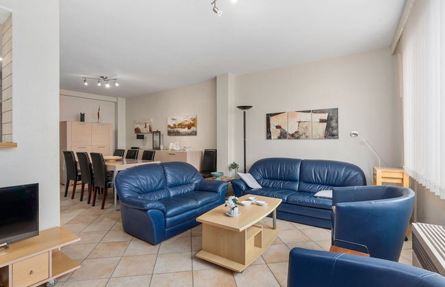 Apartment by Seafront and Casino - Foto 7