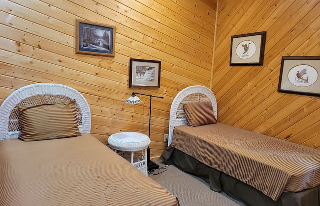 The Lodge - Photo 2