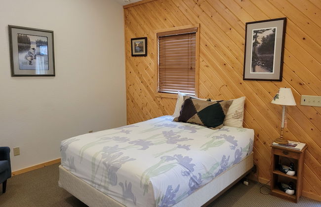 The Lodge - Photo 3