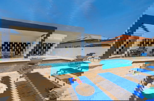 Foto 41 - Modern Spacious 4br3ba w Pool Close to Beach